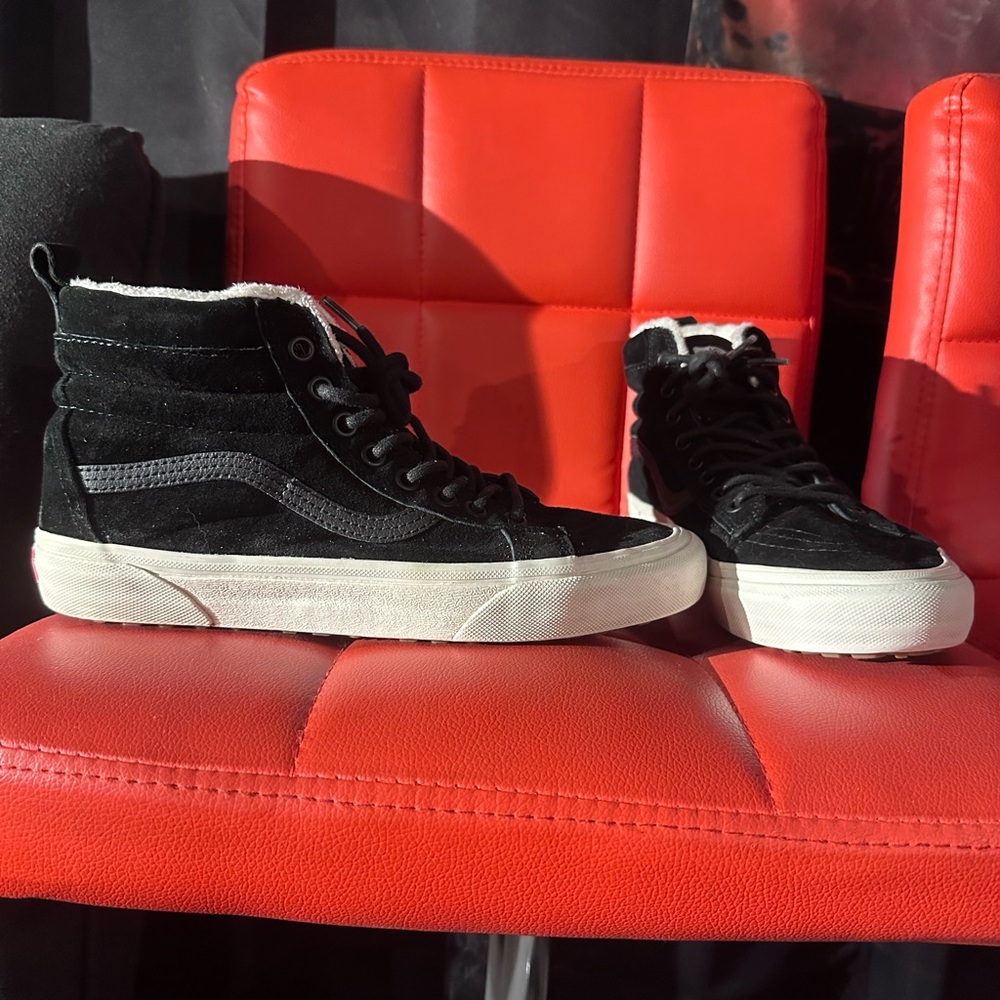 Women’s size 7.5 sheep’s lined rugged Vans Hi-top